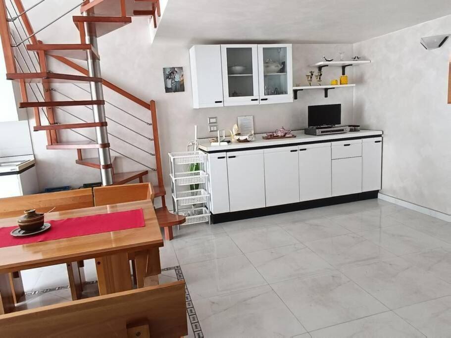 Casa Vacanza Raggio Di Sole Giovinazzo Exterior foto