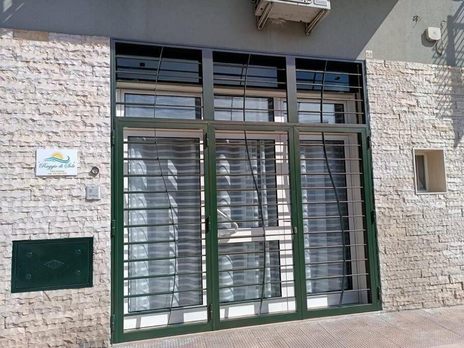 Casa Vacanza Raggio Di Sole Giovinazzo Exterior foto