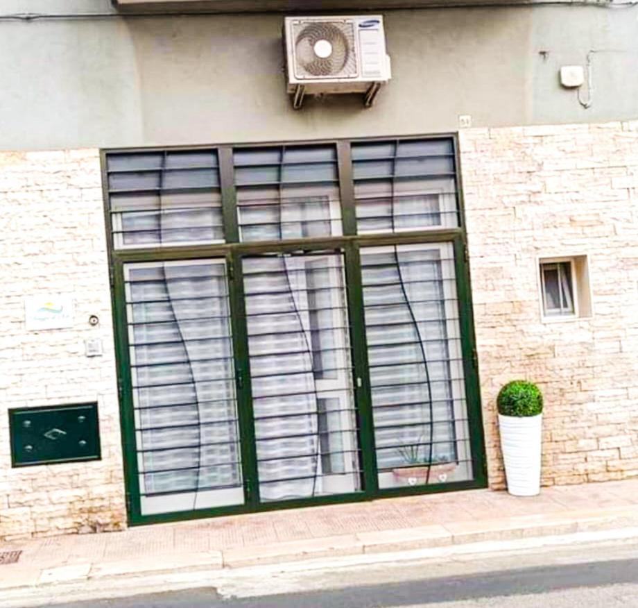 Casa Vacanza Raggio Di Sole Giovinazzo Exterior foto